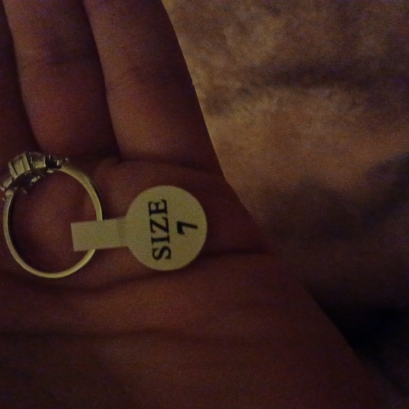 Ring - Picture 4 of 4